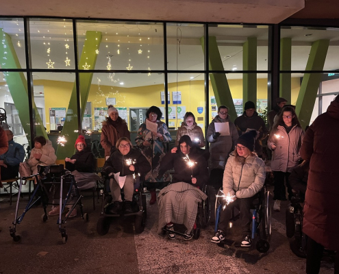 Karácsonyfa körül_2025 (4)